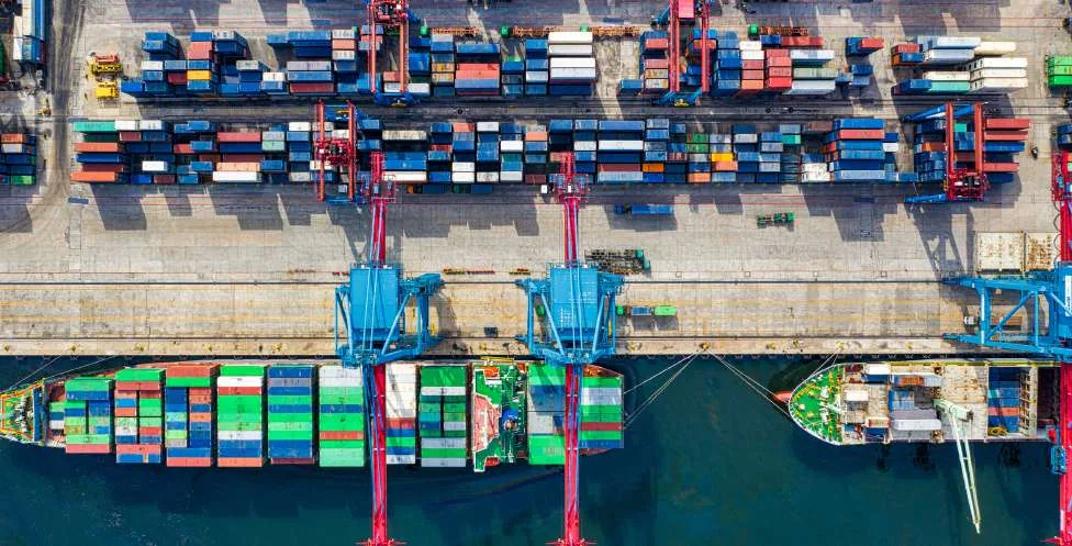 International trade and export logistics